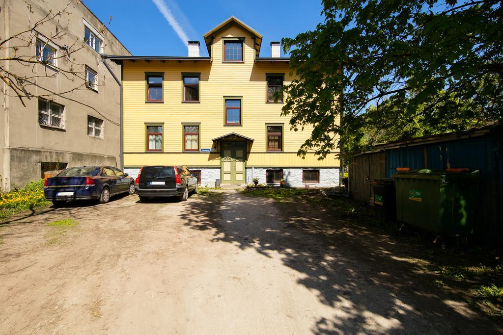 Small Apartment In Sikupilli Tallinn Exterior photo